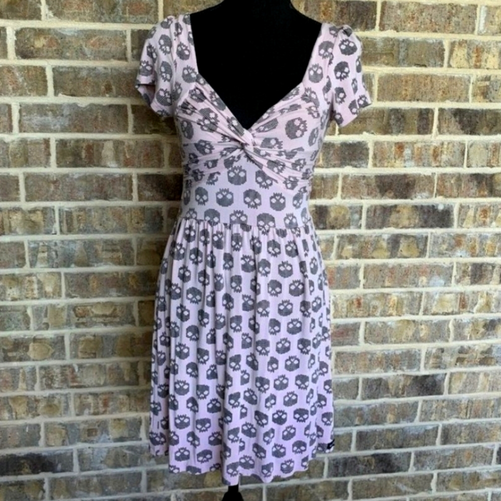 💀🎀 Iron Fist Skull mini dress size small pink